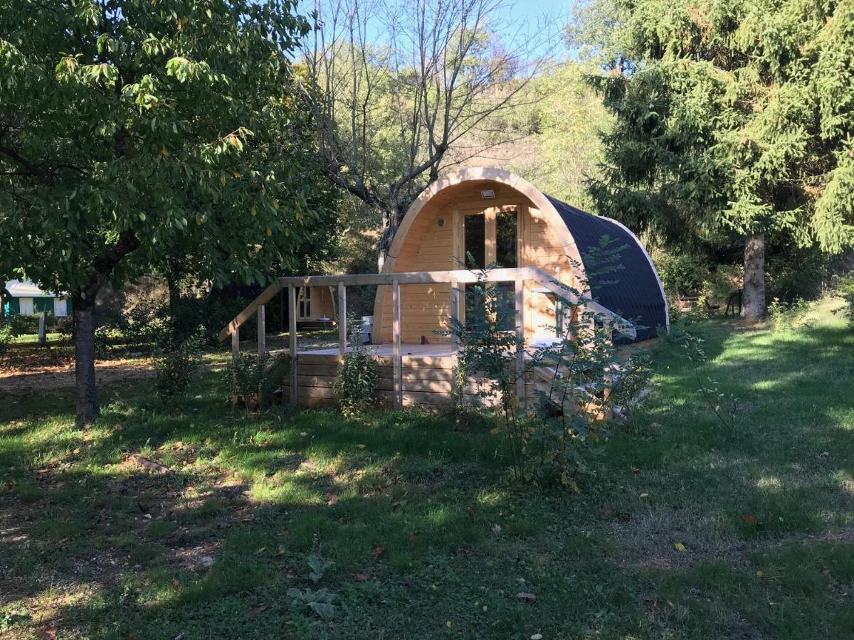 Camping Les Berges Du Doux Colombier-le-Vieux Buitenkant foto