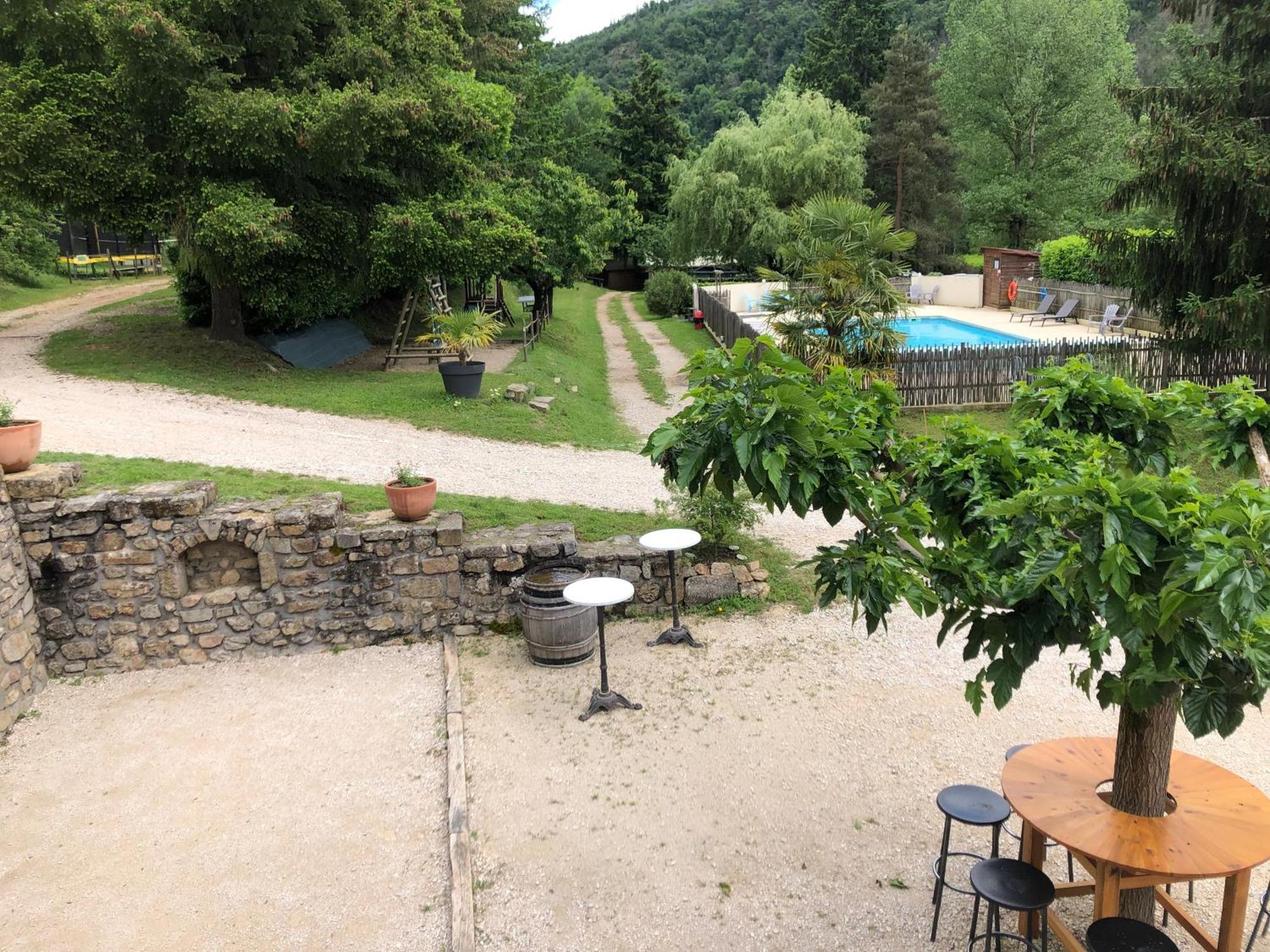 Camping Les Berges Du Doux Colombier-le-Vieux Buitenkant foto