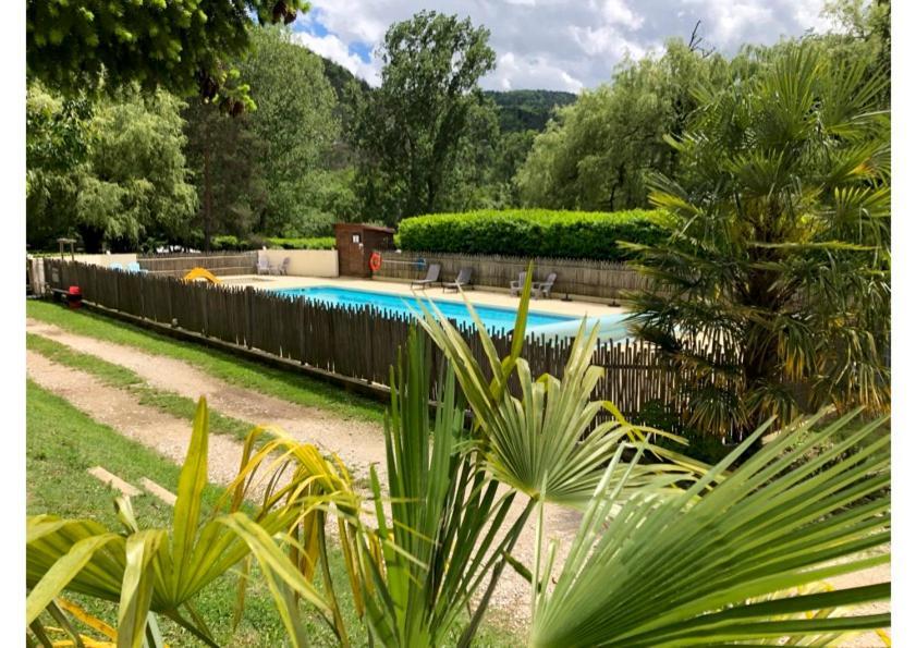 Camping Les Berges Du Doux Colombier-le-Vieux Buitenkant foto